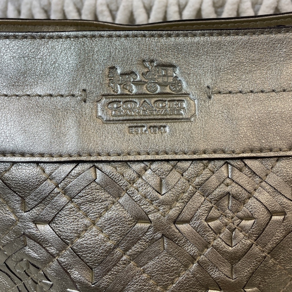 Coach Bag - Picture 4 of 12